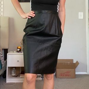 Vintage leather skirt, size 8